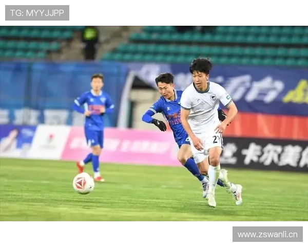 大连鲲城官宣签巴亚拉前锋加盟